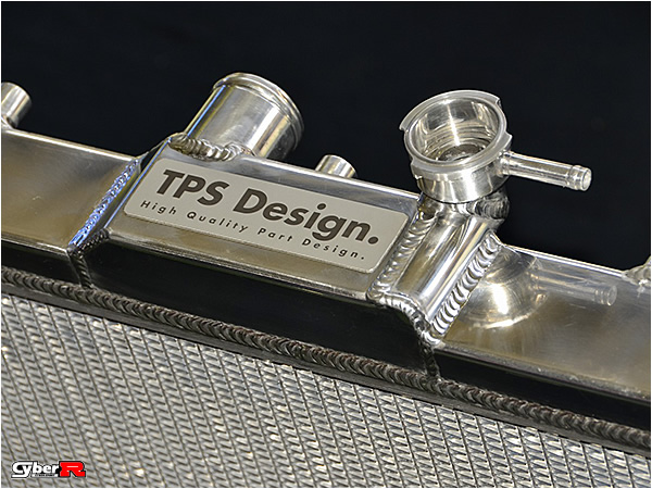 写真：TPS Design製 レヴォーグ（VM#系）・WRX（VAG）対応 アルミ2層式ラジエーター