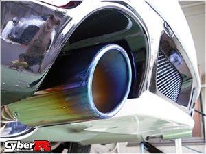 写真：SILENT-W phase II ‘09MODEL（BR9ターボ用）